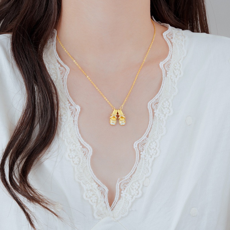 Ballet Shoes Pendant Necklace  - огляд і ціна Women'S Shoes Paris