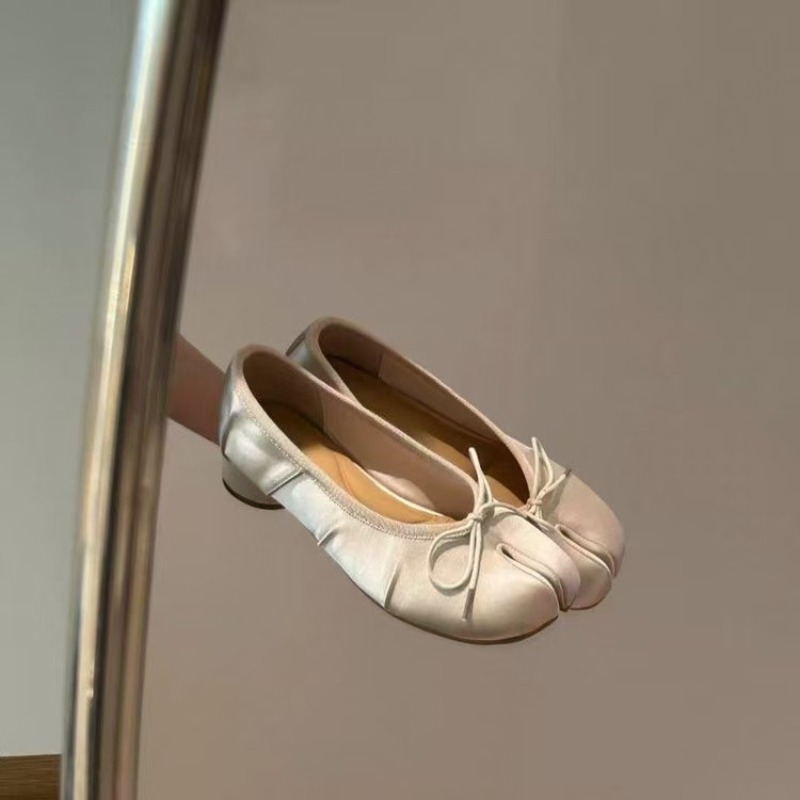 Sweet Bow Women's Spring 2026  - огляд і ціна Slingback Pumps Women